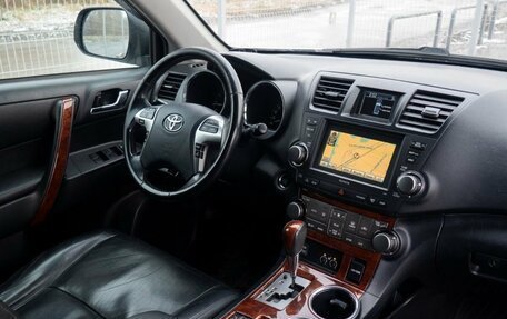 Toyota Highlander III, 2011 год, 2 310 000 рублей, 9 фотография