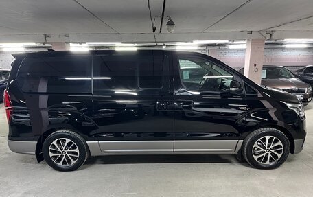 Hyundai Grand Starex Grand Starex I рестайлинг 2, 2019 год, 3 350 000 рублей, 4 фотография