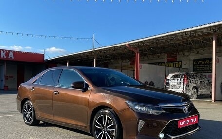 Toyota Camry, 2017 год, 2 100 000 рублей, 1 фотография