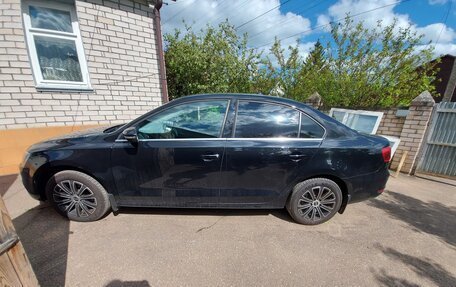 Volkswagen Jetta VI, 2013 год, 1 250 000 рублей, 4 фотография