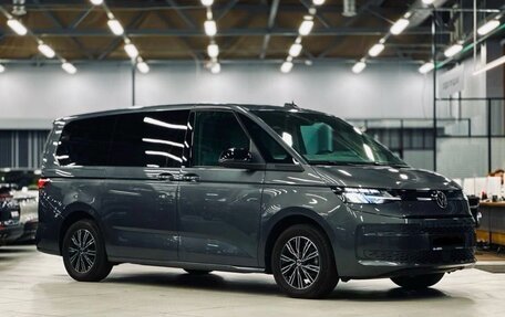 Volkswagen Multivan, 2022 год, 7 550 000 рублей, 2 фотография