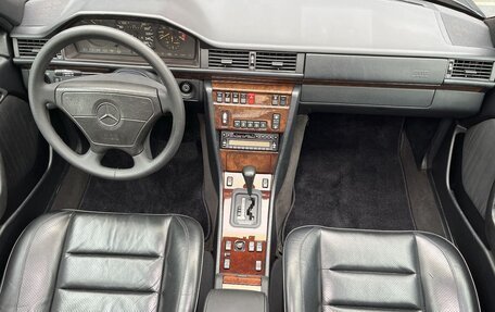 Mercedes-Benz E-Класс, 1994 год, 10 860 000 рублей, 6 фотография