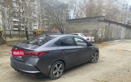 Hyundai Solaris II рестайлинг, 2021 год, 1 500 000 рублей, 4 фотография