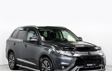 Mitsubishi Outlander III рестайлинг 3, 2019 год, 2 095 000 рублей, 3 фотография