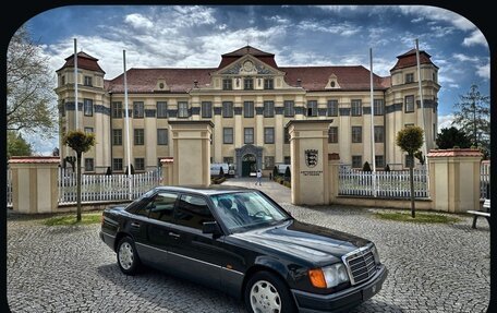 Mercedes-Benz W124, 1992 год, 8 600 000 рублей, 2 фотография