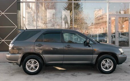 Toyota Harrier, 2001 год, 950 000 рублей, 6 фотография