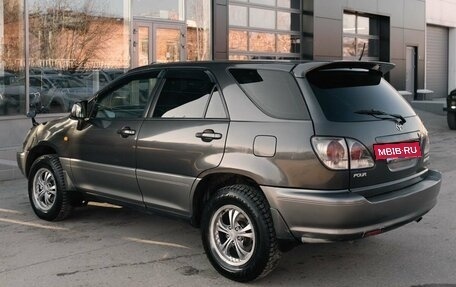 Toyota Harrier, 2001 год, 950 000 рублей, 3 фотография