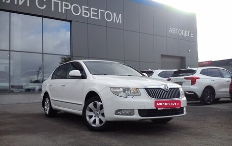 Skoda Superb III рестайлинг, 2011 год, 1 219 000 рублей, 2 фотография