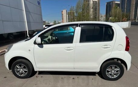 Toyota Passo III, 2010 год, 555 000 000 рублей, 2 фотография