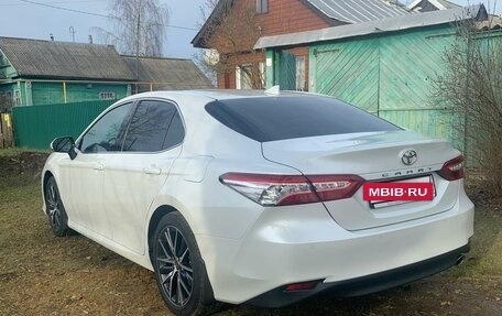 Toyota Camry, 2021 год, 4 400 000 рублей, 4 фотография