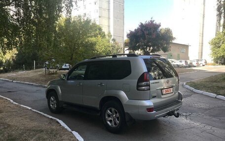 Toyota Land Cruiser Prado 120 рестайлинг, 2007 год, 1 700 000 рублей, 8 фотография