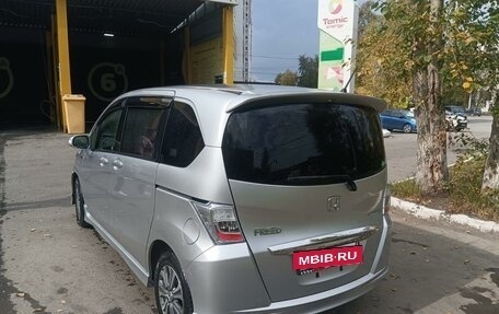 Honda Freed I, 2012 год, 1 235 000 рублей, 16 фотография