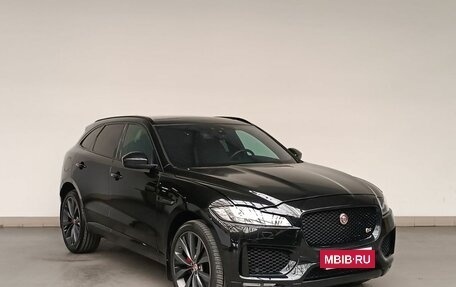 Jaguar F-Pace, 2018 год, 5 400 000 рублей, 3 фотография