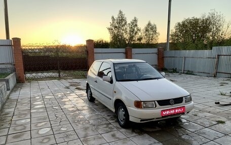 Volkswagen Polo III рестайлинг, 1999 год, 175 000 рублей, 1 фотография