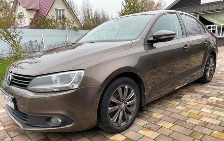 Volkswagen Jetta VI, 2013 год, 850 000 рублей, 6 фотография