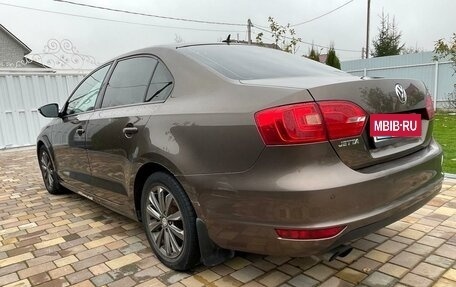 Volkswagen Jetta VI, 2013 год, 850 000 рублей, 8 фотография