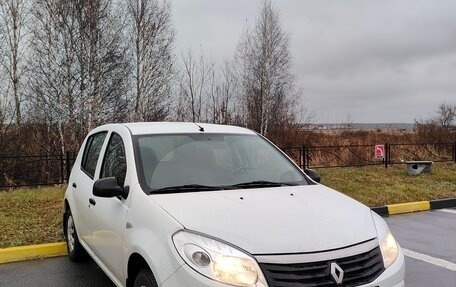 Renault Sandero I, 2014 год, 890 000 рублей, 4 фотография