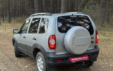 Chevrolet Niva I рестайлинг, 2013 год, 599 000 рублей, 2 фотография