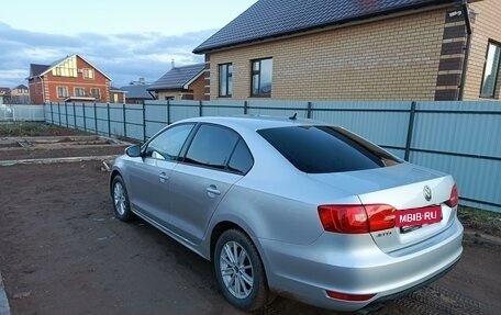 Volkswagen Jetta VI, 2014 год, 1 135 000 рублей, 3 фотография