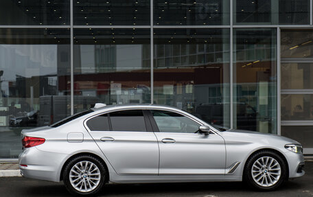 BMW 5 серия, 2019 год, 3 800 000 рублей, 3 фотография