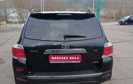 Toyota Highlander III, 2011 год, 2 100 000 рублей, 16 фотография