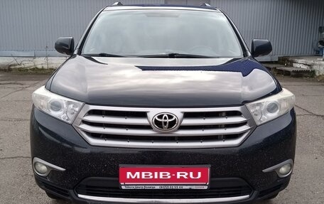 Toyota Highlander III, 2011 год, 2 100 000 рублей, 13 фотография