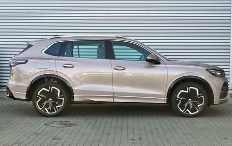 Volkswagen Tiguan, 2024 год, 6 700 000 рублей, 8 фотография