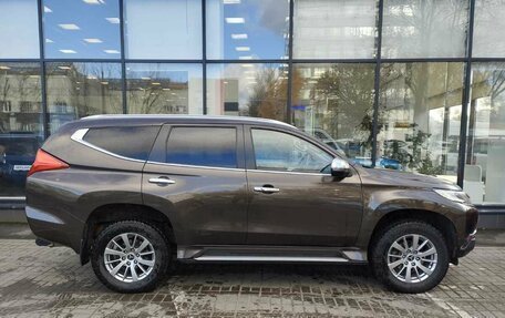 Mitsubishi Pajero Sport III рестайлинг, 2017 год, 2 480 000 рублей, 4 фотография