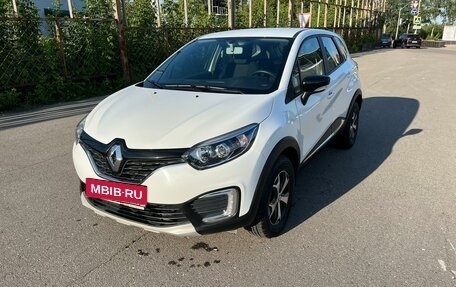 Renault Kaptur I рестайлинг, 2019 год, 2 030 000 рублей, 2 фотография