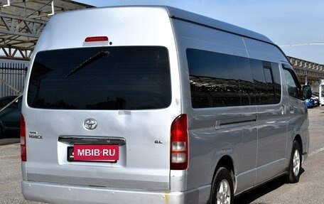 Toyota HiAce H200, 2011 год, 1 545 000 рублей, 4 фотография