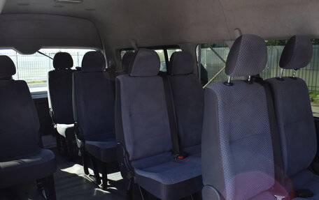 Toyota HiAce H200, 2011 год, 1 545 000 рублей, 15 фотография