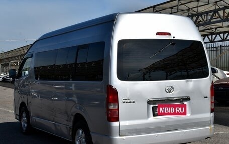 Toyota HiAce H200, 2011 год, 1 545 000 рублей, 6 фотография