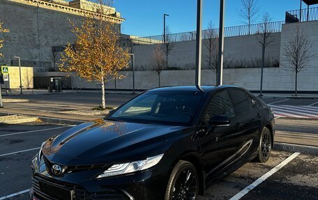 Toyota Camry, 2021 год, 4 500 000 рублей, 2 фотография