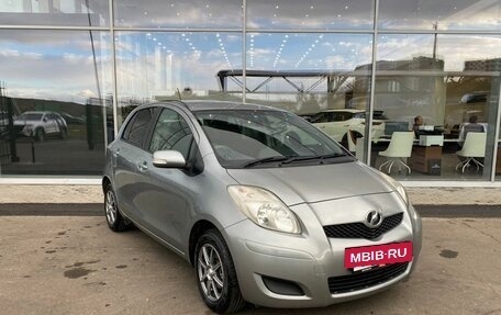 Toyota Vitz, 2009 год, 690 000 рублей, 3 фотография