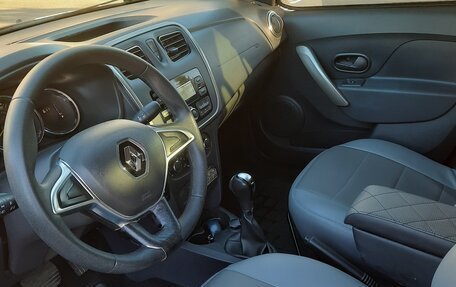 Renault Logan II, 2019 год, 1 550 000 рублей, 3 фотография