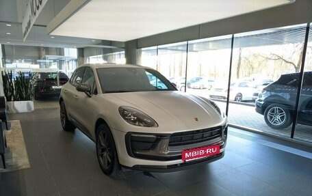 Porsche Macan I рестайлинг, 2024 год, 11 850 000 рублей, 3 фотография