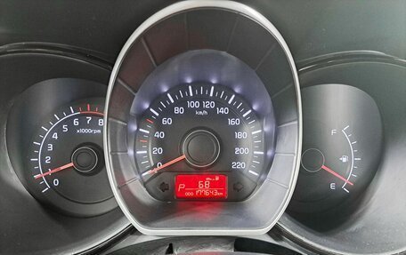 KIA Rio III рестайлинг, 2012 год, 800 000 рублей, 13 фотография