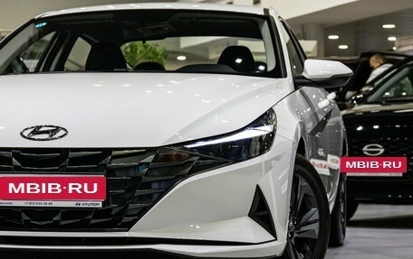 Hyundai Elantra, 2023 год, 2 440 000 рублей, 2 фотография