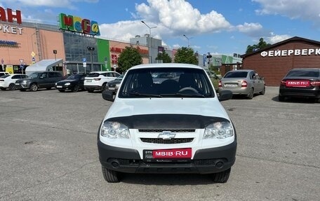 Chevrolet Niva I рестайлинг, 2015 год, 621 900 рублей, 2 фотография