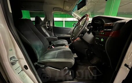 Toyota Vellfire I, 2010 год, 2 500 000 рублей, 7 фотография