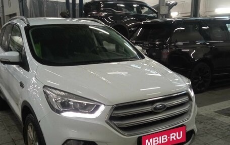 Ford Kuga III, 2018 год, 2 030 000 рублей, 1 фотография