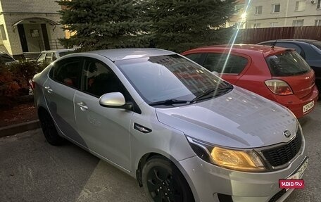 KIA Rio III рестайлинг, 2013 год, 750 000 рублей, 3 фотография