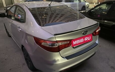 KIA Rio III рестайлинг, 2013 год, 750 000 рублей, 2 фотография