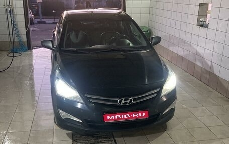 Hyundai Solaris II рестайлинг, 2014 год, 1 100 000 рублей, 1 фотография