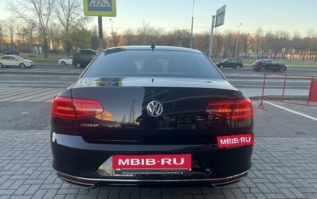 Volkswagen Passat B8 рестайлинг, 2018 год, 2 950 000 рублей, 12 фотография