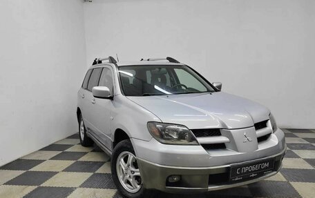 Mitsubishi Outlander III рестайлинг 3, 2003 год, 620 000 рублей, 3 фотография