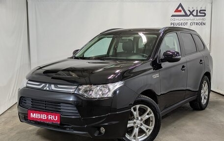 Mitsubishi Outlander III рестайлинг 3, 2013 год, 1 470 000 рублей, 1 фотография