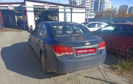 Chevrolet Cruze II, 2010 год, 580 000 рублей, 4 фотография