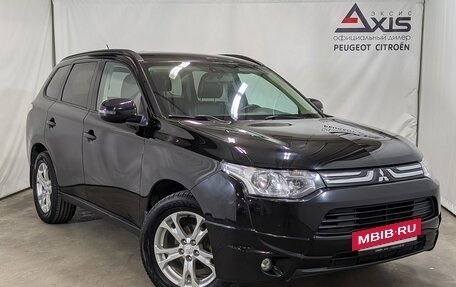 Mitsubishi Outlander III рестайлинг 3, 2013 год, 1 470 000 рублей, 2 фотография