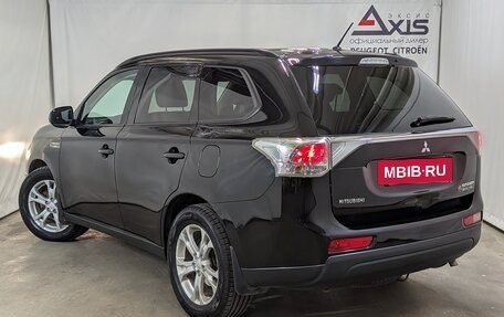 Mitsubishi Outlander III рестайлинг 3, 2013 год, 1 470 000 рублей, 4 фотография